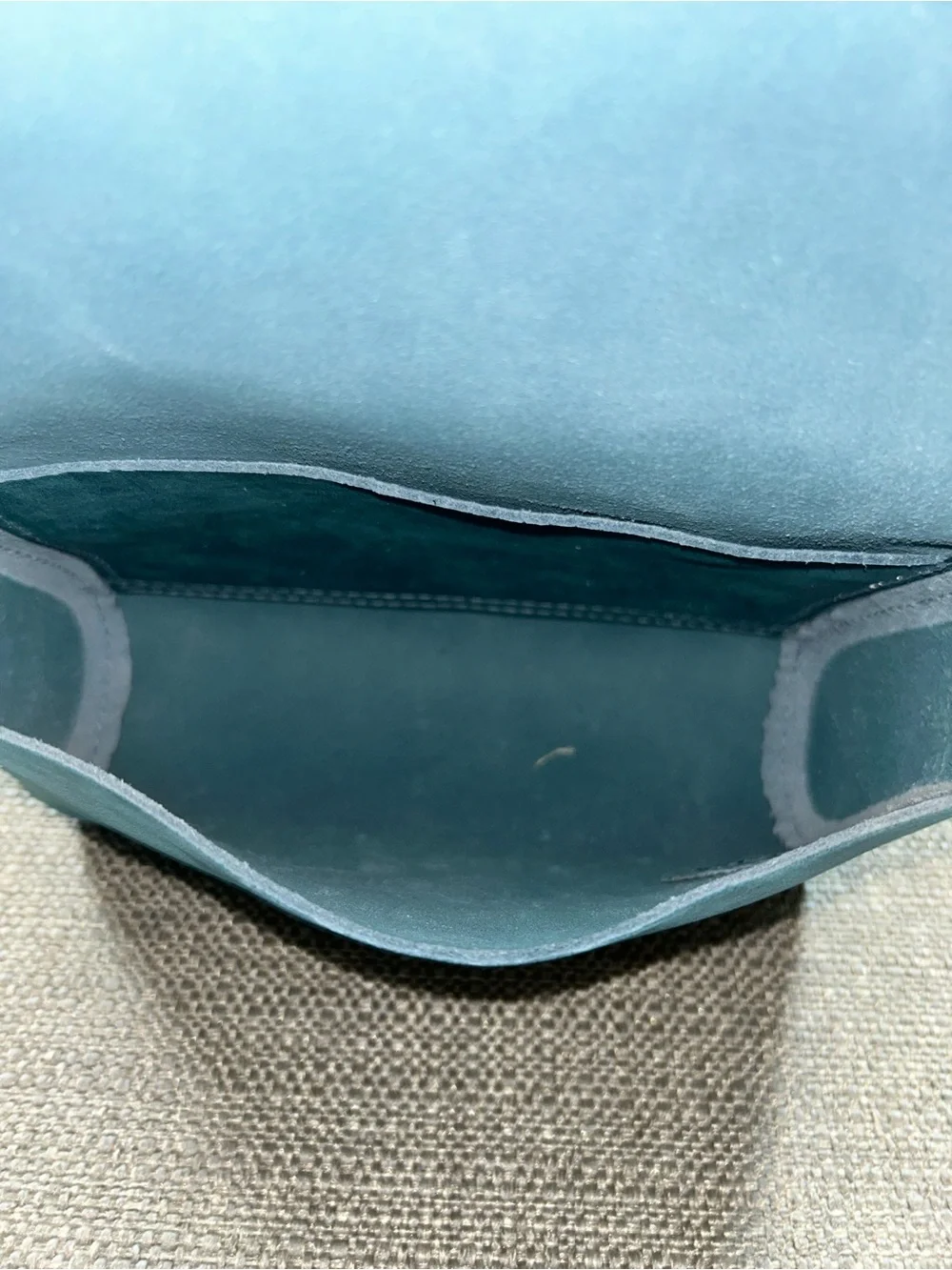Portland Leather Medium Metro Crossbody